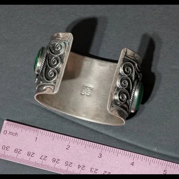 MASSIVE Estate 1950s Native Mexican Malachite Sterling Silver Bracelet - Picture 3 of 5